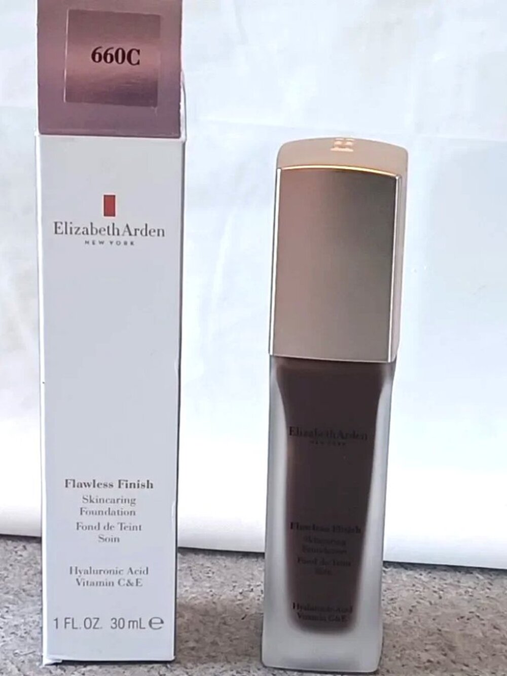 NEW In Box Elizabeth Arden Flawless Finish Skincaring Buildable Foundation 660C